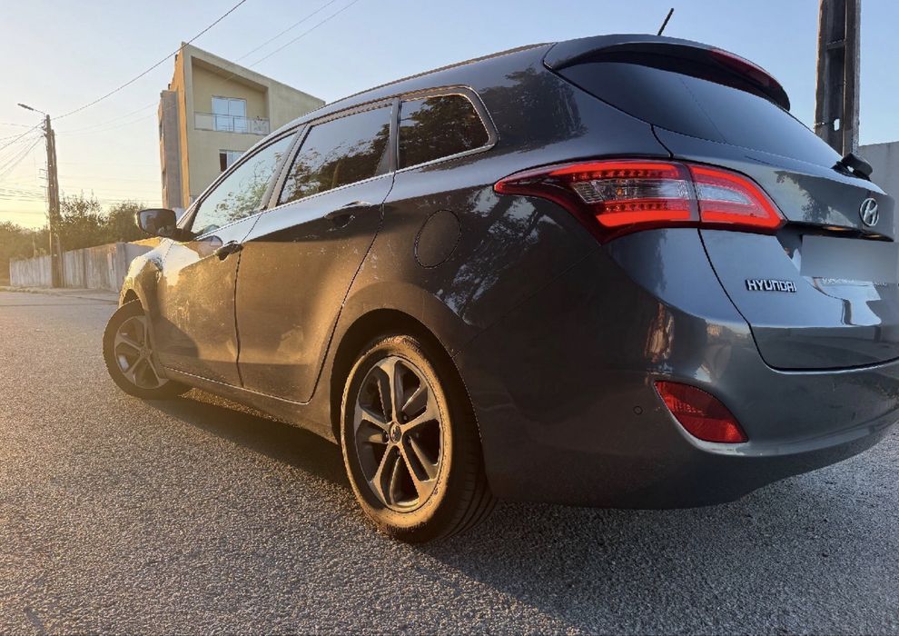 Hyundai i30 cw 1.6 crdi GO!
