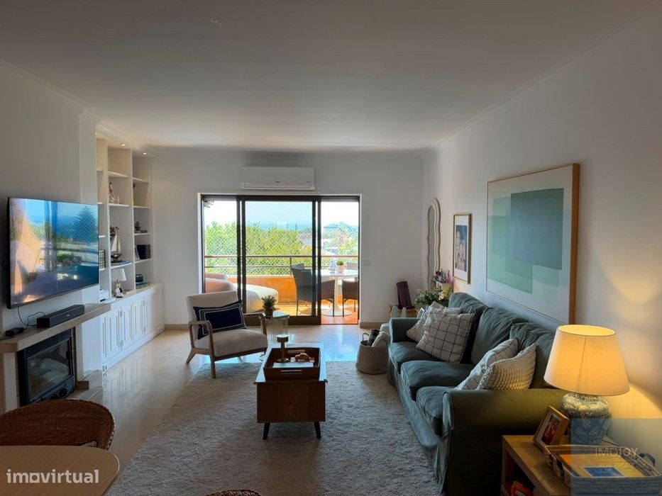 Apartamento T2 com Vista Mar em Cascais
