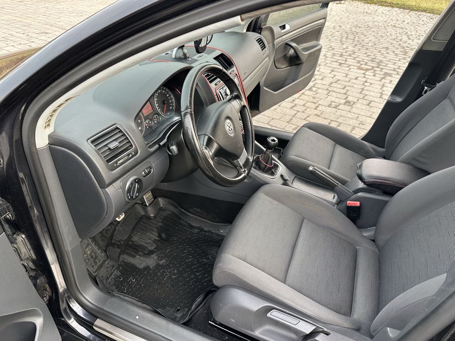 VW Golf V 1.6 MPI газ/бензин