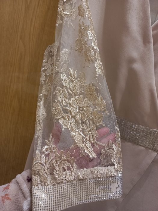 Шикарна сукня для неймовірних подій