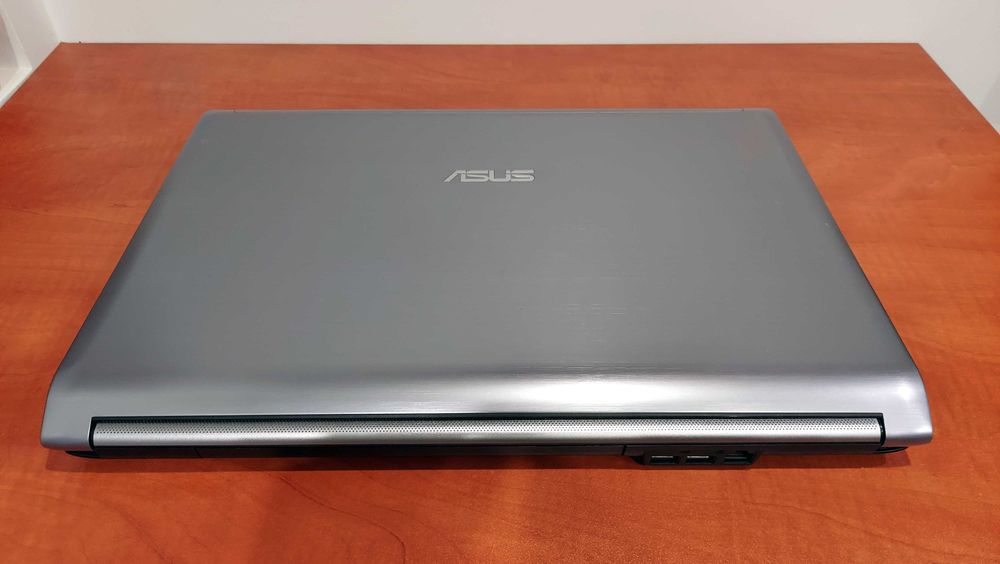 Wydajny ASUS 17,3 cale - i7 16GB SSD256GB+500GB Win11 Office Gry