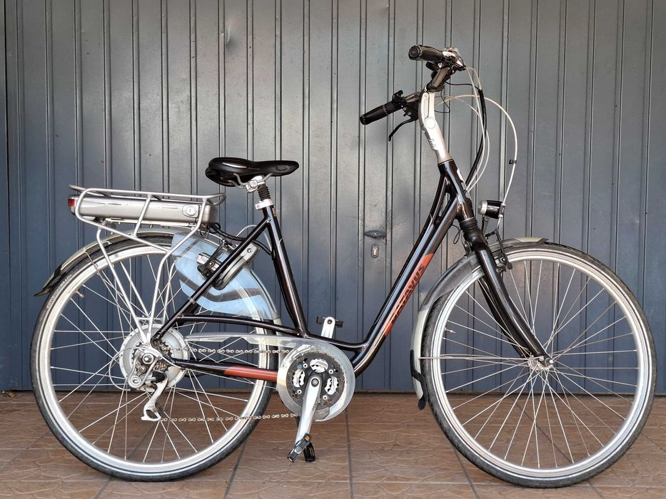 Bicicleta Eléctrica Batavus (bateria danificada)
