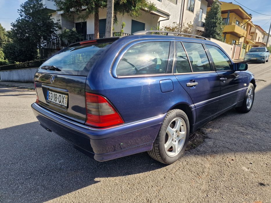 Mercedes-Benz C180 Gasolina | 2001 | Sempre assistida na Mercedes
