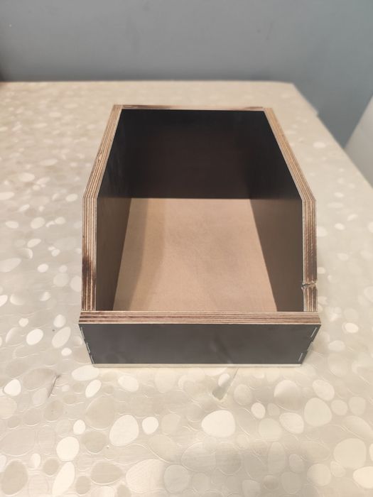 Ящик з фанери і дерева