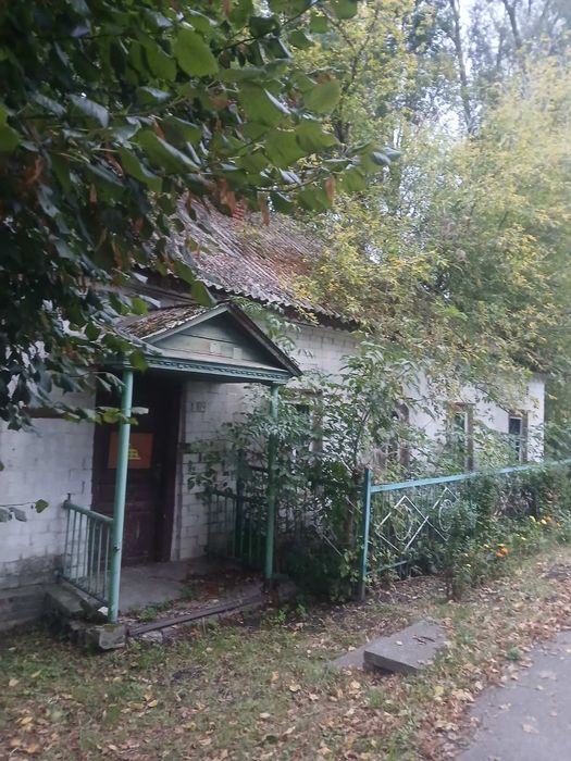 Будинок " Парткабінет" , с. Олишівка  , Чернігівський район , Чернігівської області .