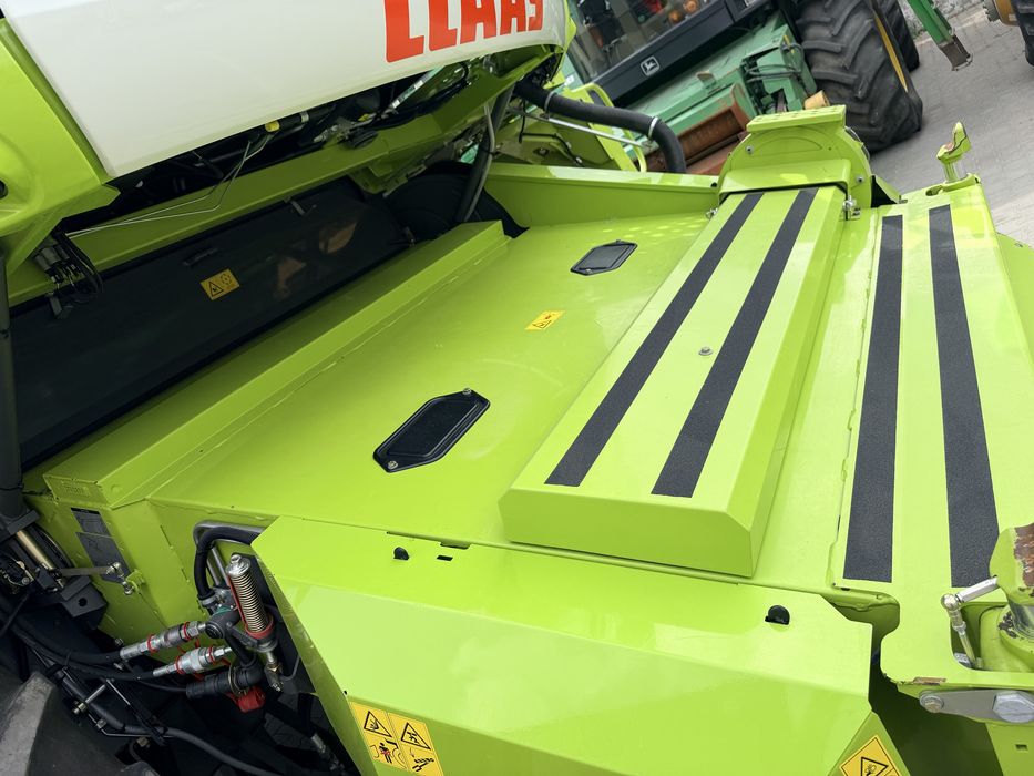 Комбайн Claas lexion 650