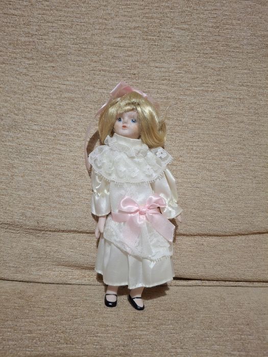 Bonecas porcelana 30cm, 25cm com suporte, 20cm
