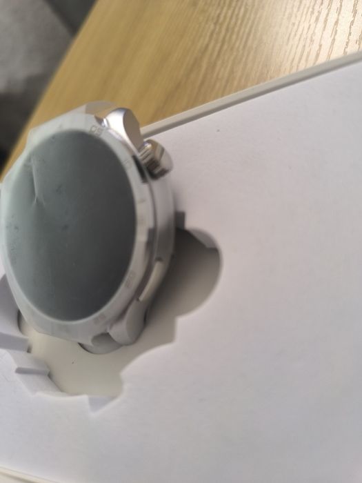 Huawei gt4 smartwatch