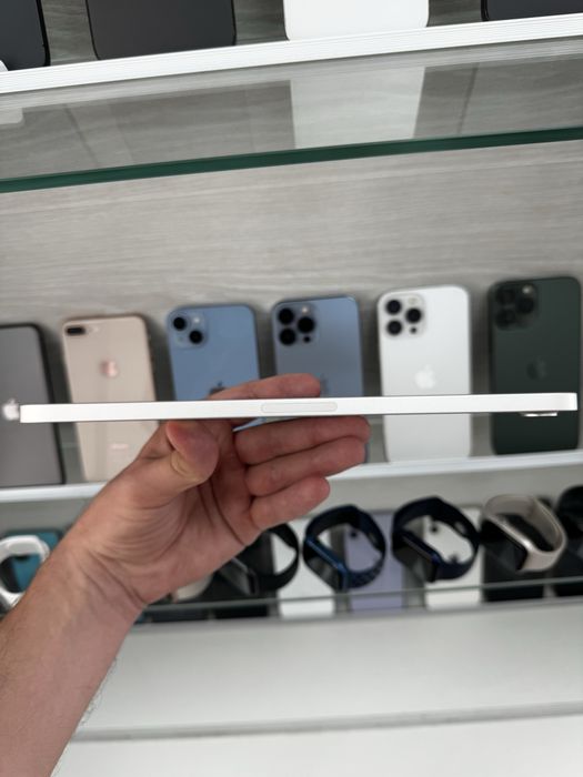iPad mini 7 128 GB Wi-FI silver