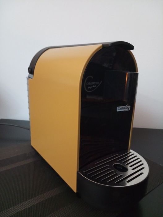 Maquina de café Nexpresso	pingo doce em perfeitas condições*