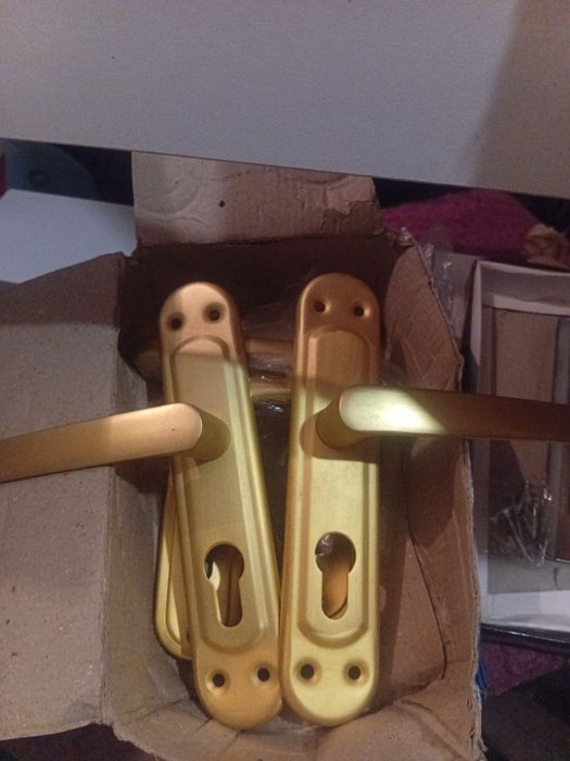 Продам врезной замок Империал новый.