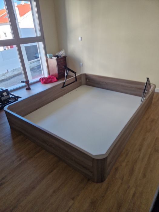 Fazemos montagem de móveis de pequena e grande dimensão.