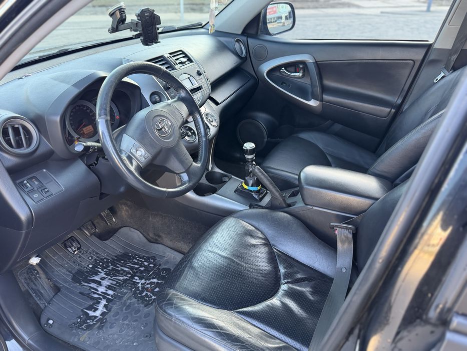 Toyota Rav4 2.2tdi механика!