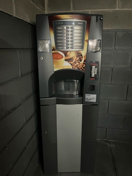 Máquina vending - necta brio 3