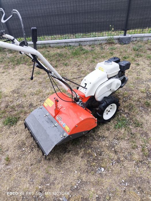 Glebogryzarka z napędem Orec silnik Honda 5.5 HP
