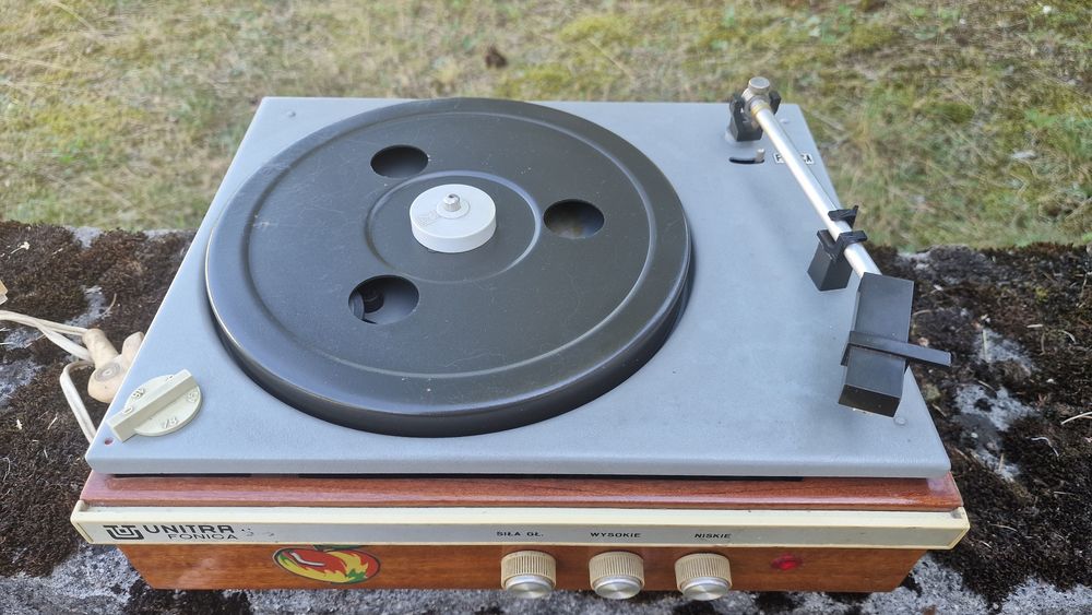 UNITRA Fonica WG-460 gramofon ze wzmacniaczem PRL