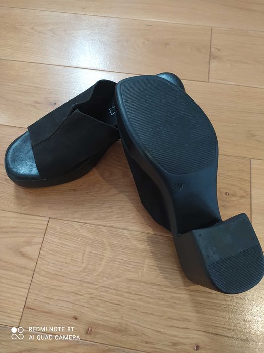 Klapki skórzane na słupku Lasocki rozmiar 39