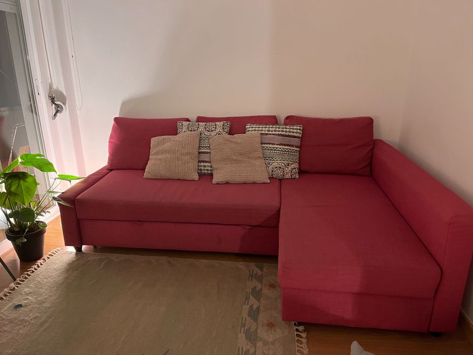 FRIHETEN ikea Sofá-cama de canto c/arrumação, cor-de-rosa. usado.