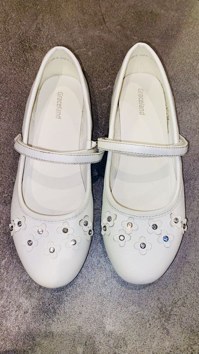 Buty biale 1x założone, np, do suk. komunijnej/rocznicowej, rozm. 35