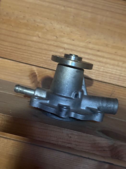 Bomba de água Kubota Z 402