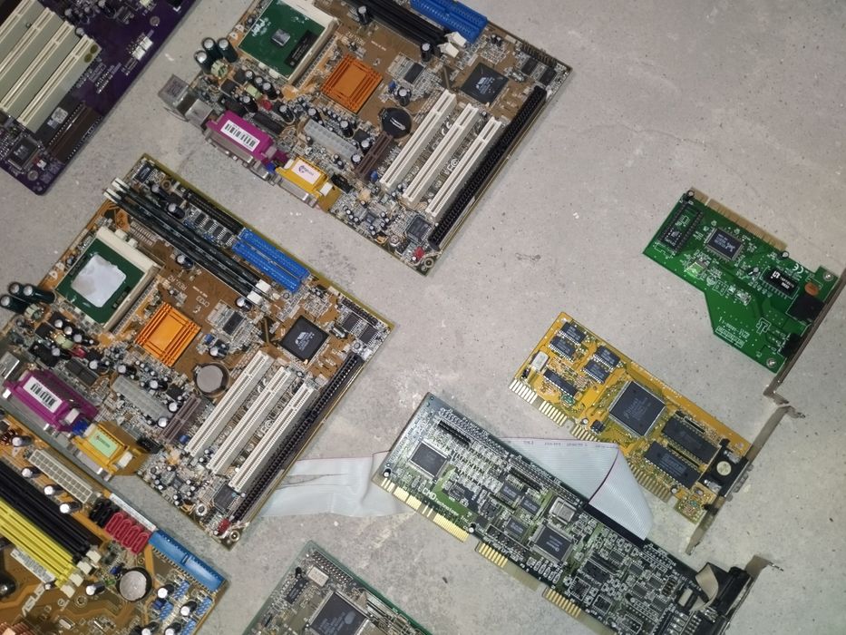 Zestaw części PC retro komputera Intel CELERON Ram płyta główna grafik