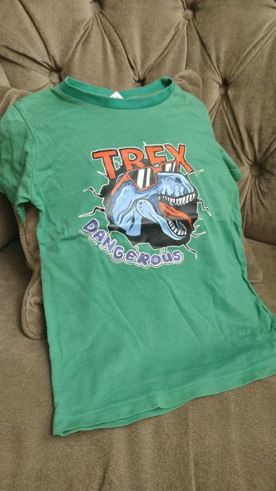 T-shirt z dinozaurem zielony