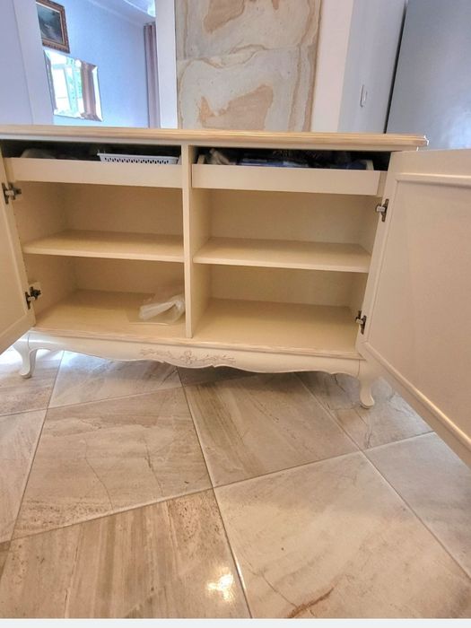 Komoda pomocnik w stylu francuskim