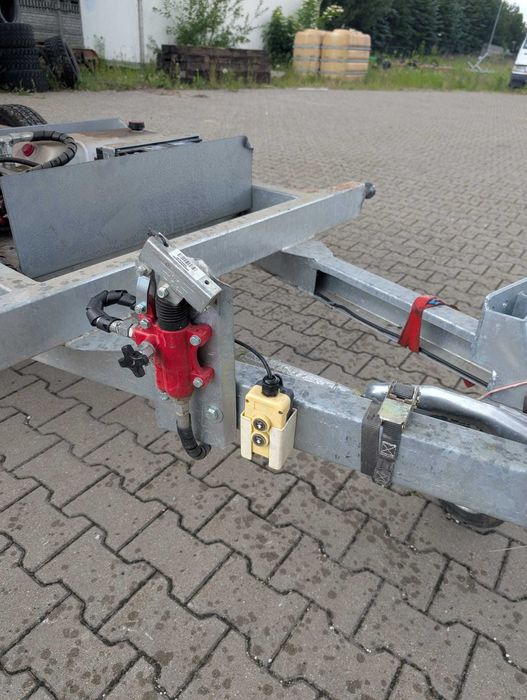 Przyczepa samochodowa wywrotka ładowność 2000kg 2t kiper 3 stronny