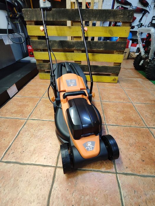 Аккумуляторная газонокосилка TexAC TAOE-LM320/Бесщет/32см/Макита АКБ/Т