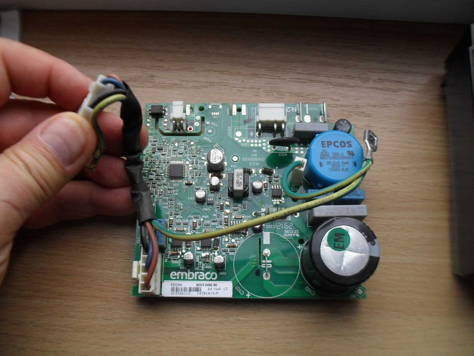 Продам плату для  инверторного компрессора