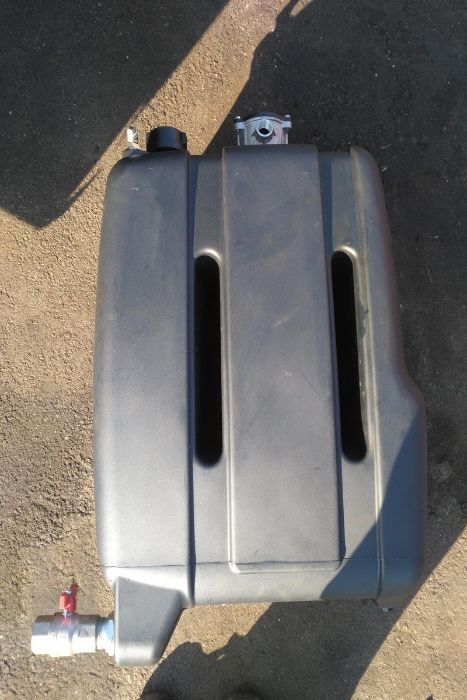 zbiornik oleju hydraulicznego fassi na olej hydrauilka hds żuraw hiab