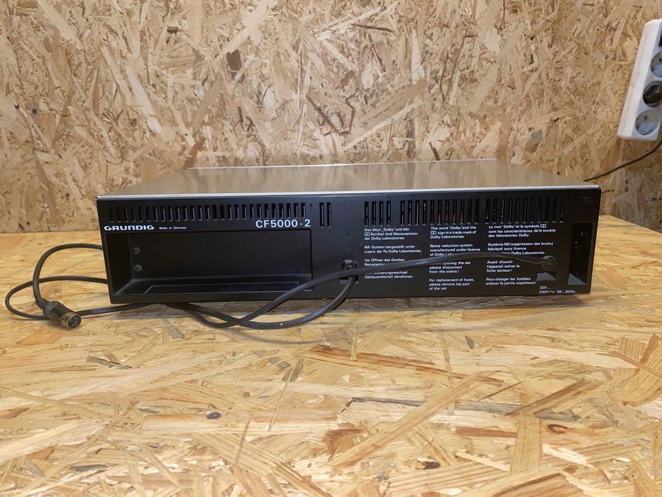 Magnetofon Deck Grundig CF 5000-2  (filmik pokazowy)