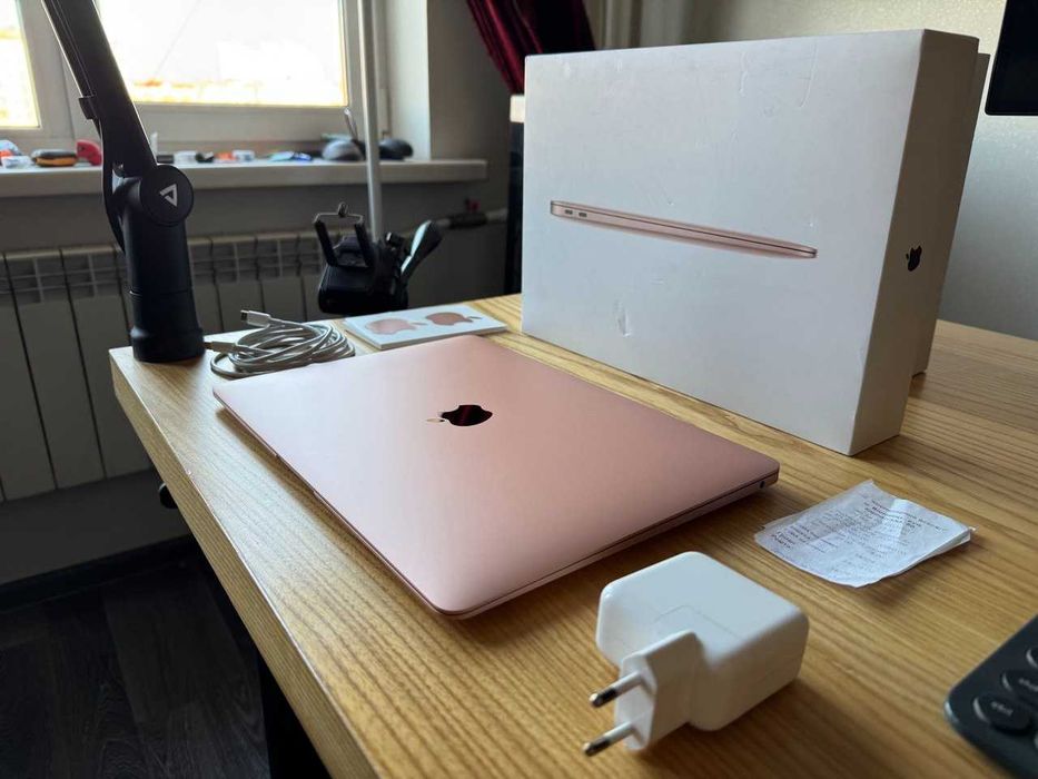 Apple MacBook Air 13 - M1, 2020 (Золото) 8/256 - Идеальное Состояние!