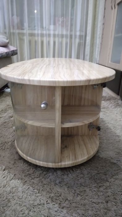 Стіл журнальний на колесиках