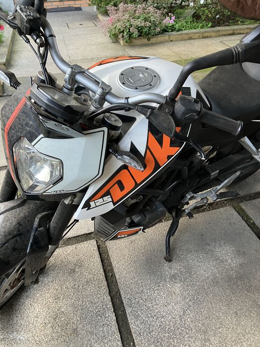 KTM DUKE. 125. DE 2013