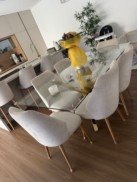 Mesa de jantar de vidro pé dourado
