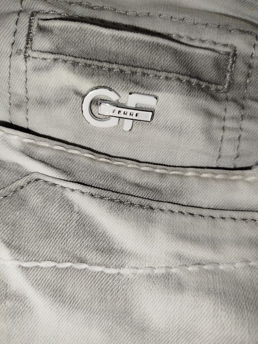 Джинси розмір 50, по талії -50 см,постегон -58 см,довжина -110 см,висо