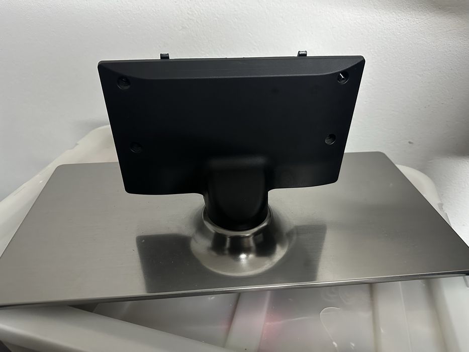 Base para TV LG em metal e plastico