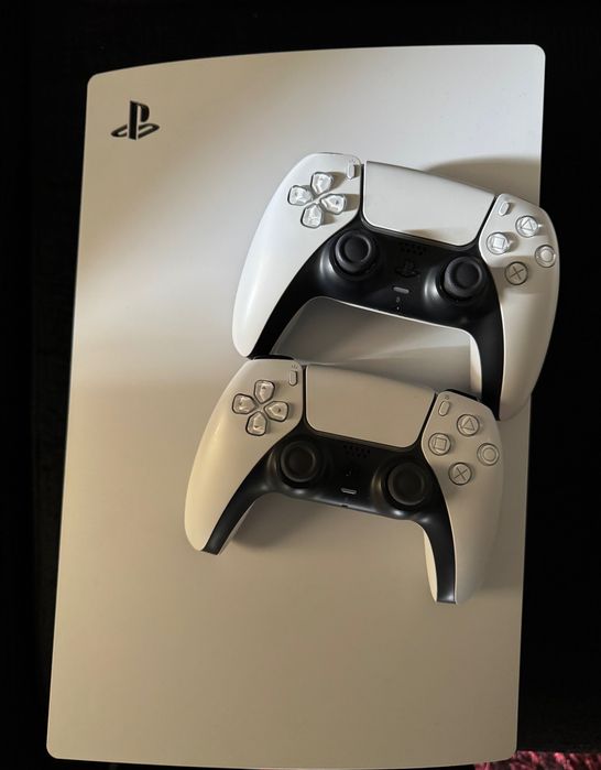 PS5 825gb de disco e 2 comandos
