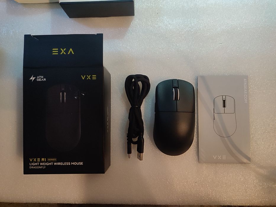 Rato VXE R1 SE+ Wireless 18000 DPI Preto Ultra Leve 70h Autonomia
