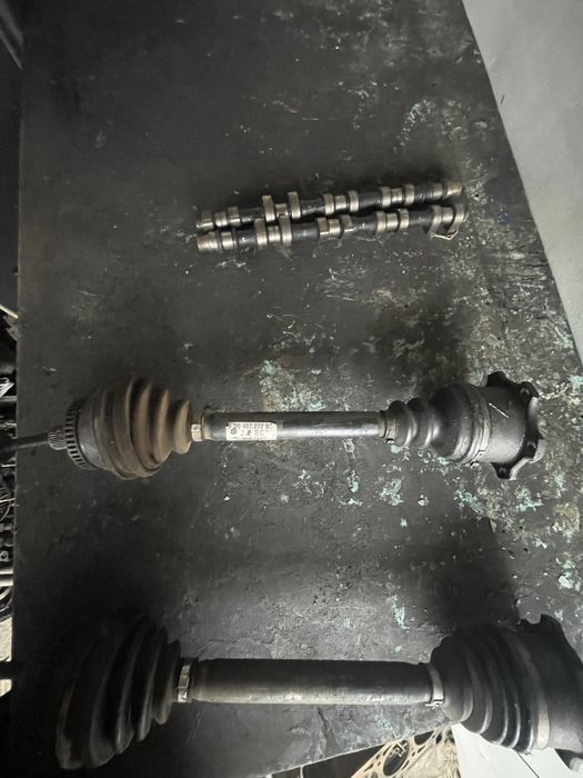 Продам полуося в зборі з шрусами на volkswagen b5+ АКПП