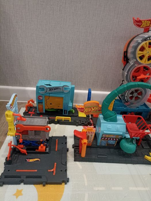 Треки hot wheels,ігрові набори