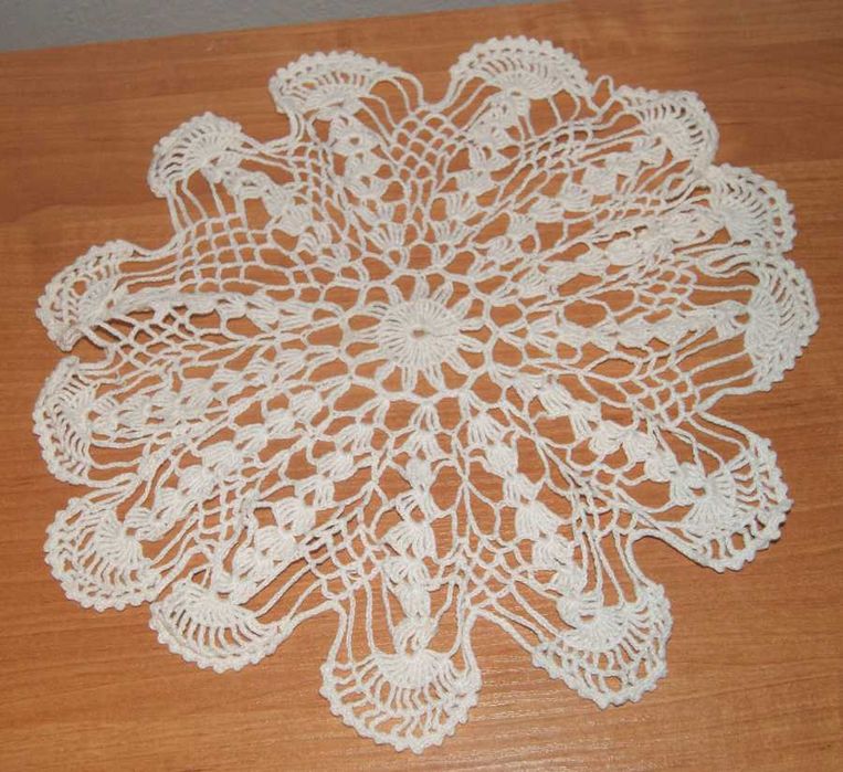 Serwetki ręcznie wykonane PRL 4 sztuki