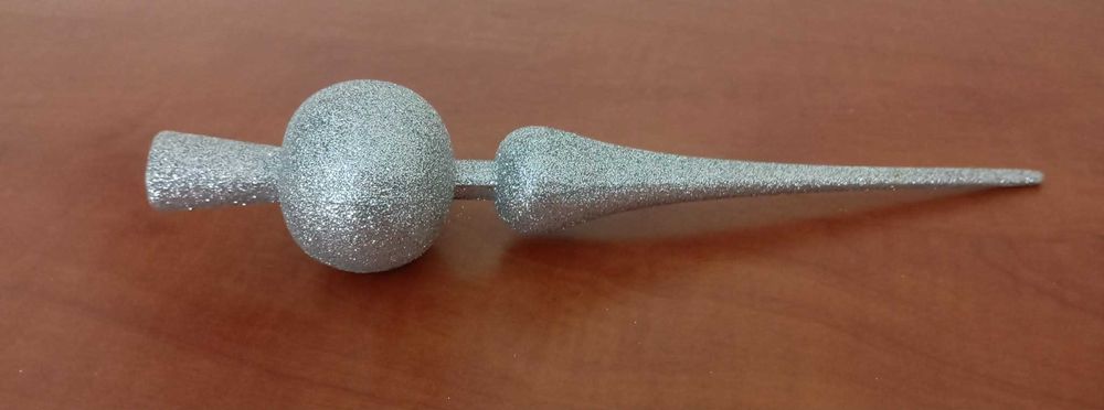 Srebrny czubek na choinkę