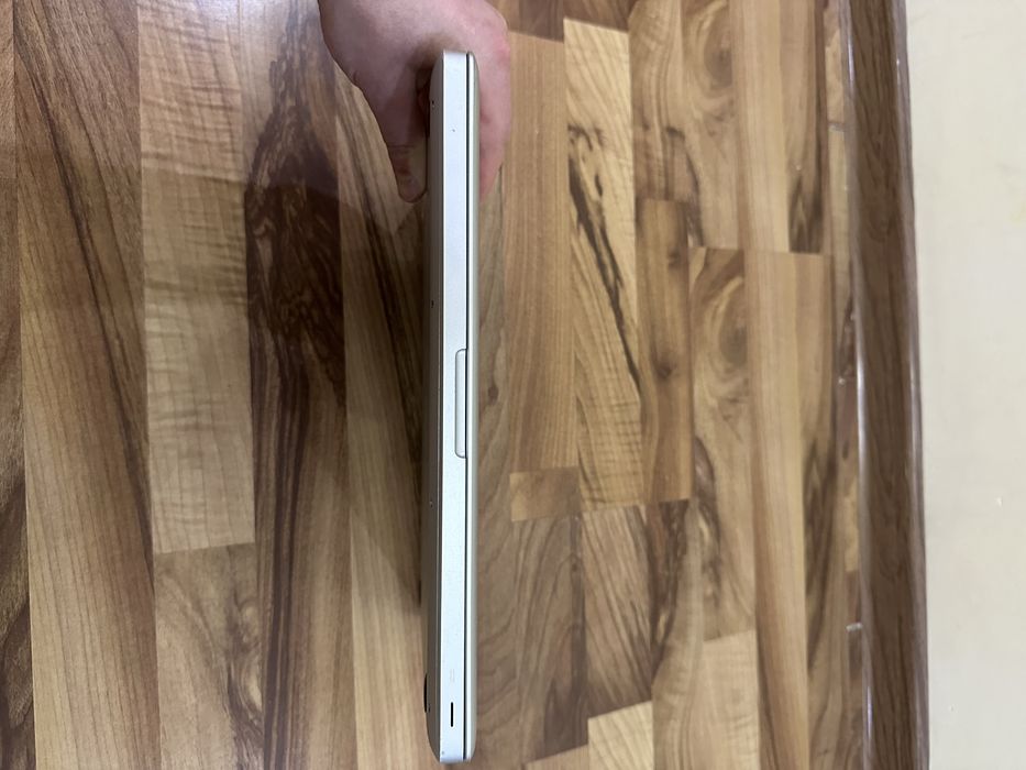 Macbook pro 2012 року