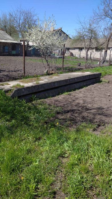 Бетонные плиты..