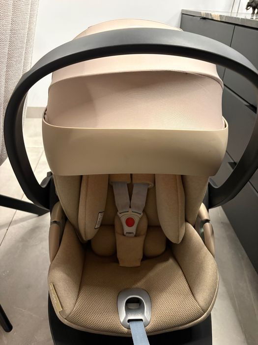 Fotelik samochodowy baza isofix  nosidło nosidełko cybex cloud T