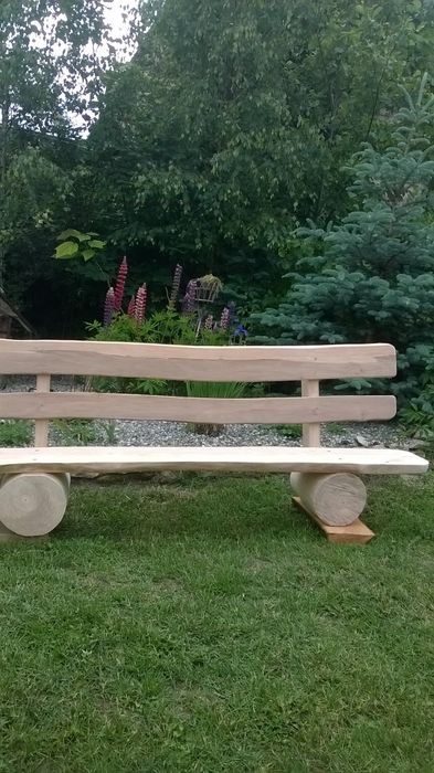 Drewniane ławki biesiadne ogrodowe -trwałe i stylowe
