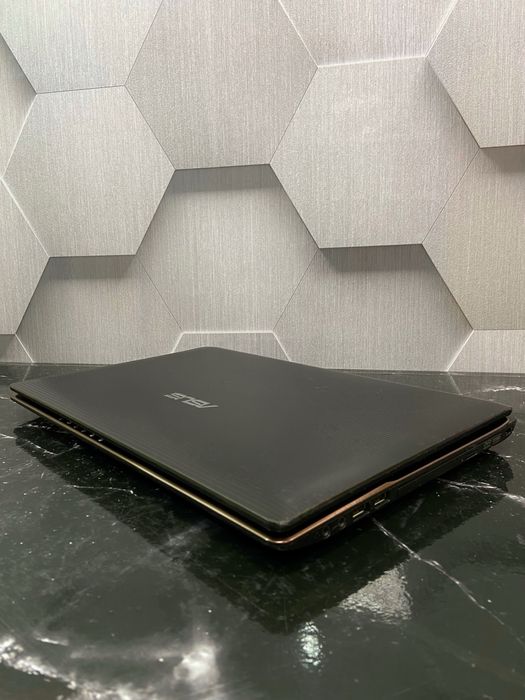 Надійний Asus X53S