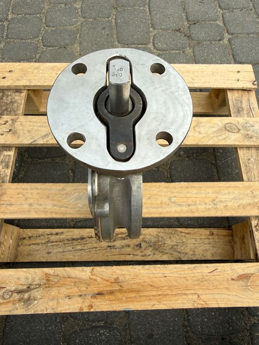 Przepustnica zawór międzykołnierzowa DN 100 PN 16 K-LOK KEYSTONE.